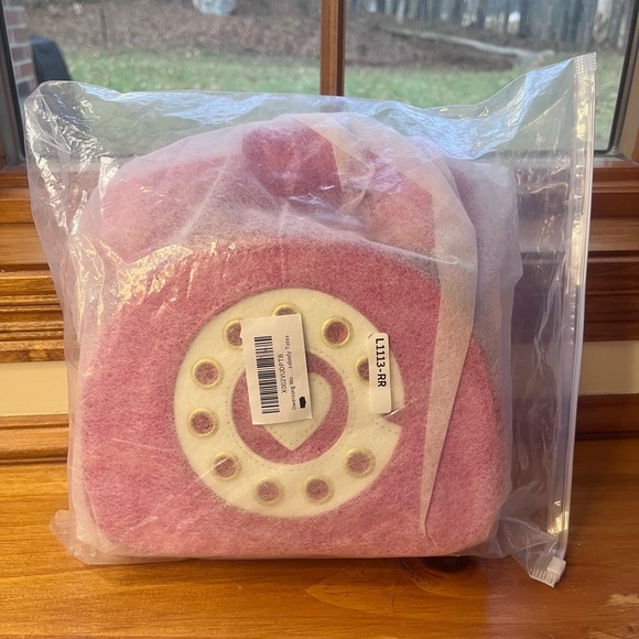 Retro Telephone Shaped Crossbody Bag - Picture 11 of 13